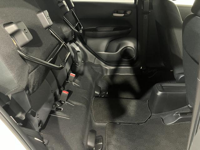 フィット ベーシック 4WD 夏冬タイヤ 前後ドライブレコーダー バッグカメラ 社外ナビ フルセグTV Bluetooth接続 社外アルミホイール 障害物センサー オートライト 横滑り防止装置(48枚目)