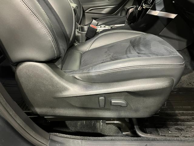 フォレスター スポーツ　４ＷＤ　夏冬タイヤ　ＥＴＣ　ドライブレコーダー前方　バックカメラ　純正ナビ　フルセグＴＶ　クルーズコントロール　ブラインドスポットモニター　シートヒーター　空気清浄機能　ステアリングヒーター（43枚目）