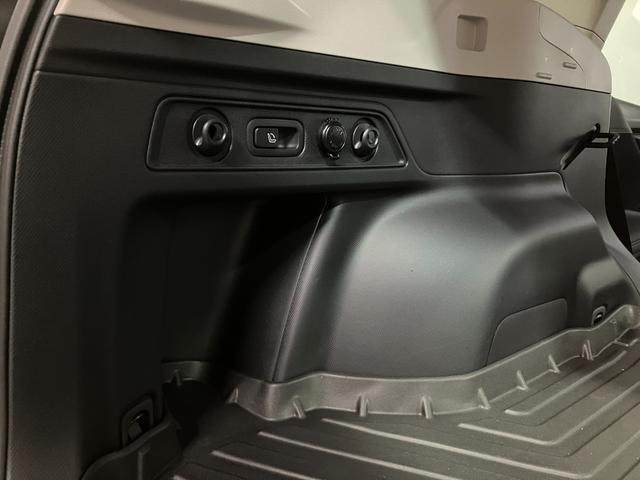 フォレスター スポーツ　４ＷＤ　夏冬タイヤ　ＥＴＣ　ドライブレコーダー前方　バックカメラ　純正ナビ　フルセグＴＶ　クルーズコントロール　ブラインドスポットモニター　シートヒーター　空気清浄機能　ステアリングヒーター（56枚目）
