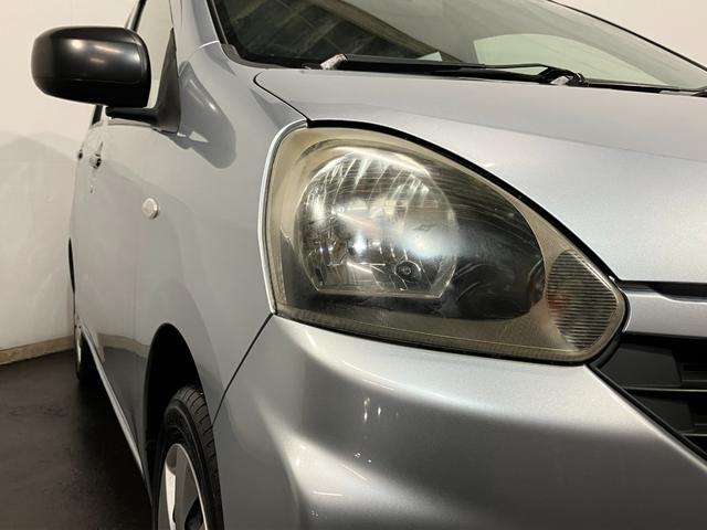 ミライース Ｌｆ　ＳＡ　４ＷＤ　純正ナビ　ワンセグＴＶ　キーレス　アイドリングストップ　衝突軽減ブレーキ　横滑り防止機能　ハロゲンヘッドライト　後部座席ベンチシート　ライトレベライザー　マニュアルエアコン（9枚目）