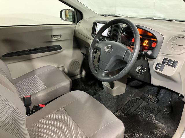 ミライース Ｌｆ　ＳＡ　４ＷＤ　純正ナビ　ワンセグＴＶ　キーレス　アイドリングストップ　衝突軽減ブレーキ　横滑り防止機能　ハロゲンヘッドライト　後部座席ベンチシート　ライトレベライザー　マニュアルエアコン（36枚目）