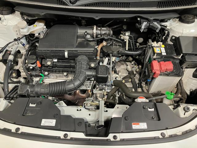 フロンクス ベースグレード　４ＷＤ　夏冬タイヤ　ＥＴＣ　全方位カメラ　純正ディスプレイオーディオ　マルチインフォメーションディスプレー　ミラーヒーター　シートヒーター　純正アルミホイール　ブラインドスポットモニター（8枚目）