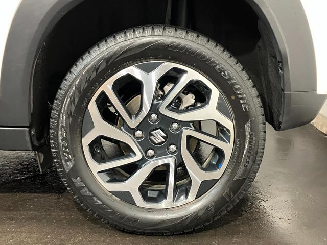 フロンクス ベースグレード　４ＷＤ　夏冬タイヤ　ＥＴＣ　全方位カメラ　純正ディスプレイオーディオ　マルチインフォメーションディスプレー　ミラーヒーター　シートヒーター　純正アルミホイール　ブラインドスポットモニター（21枚目）