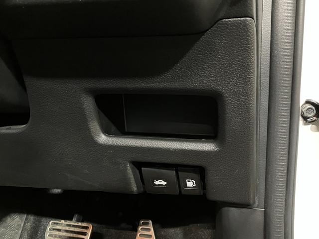 フロンクス ベースグレード　４ＷＤ　夏冬タイヤ　ＥＴＣ　全方位カメラ　純正ディスプレイオーディオ　マルチインフォメーションディスプレー　ミラーヒーター　シートヒーター　純正アルミホイール　ブラインドスポットモニター（34枚目）