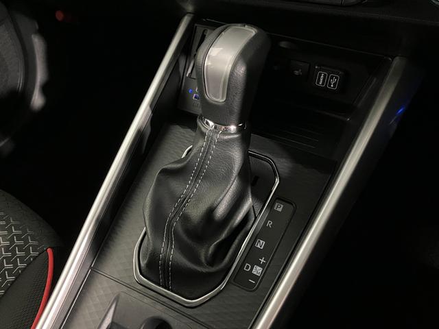 ライズ Ｚ　４ＷＤ　夏冬タイヤ　ＥＴＣ　ブラインドスポットモニター　バックカメラ　純正ディスプレイオーディオ　フルセグＴＶ　ＨＤＭＩ接続　シートヒーター　クルーズコントロール　コーナーセンサー（30枚目）