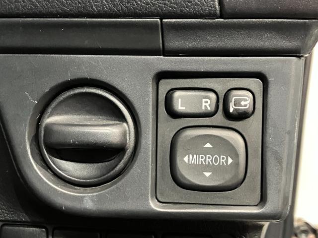 カローラフィールダー １．５Ｘ　４ＷＤ　ＥＴＣ　バックカメラ　社外ナビ　Ｗエアバック　衝突軽減ブレーキ　寒冷地仕様　横滑り防止装置　キーレスエントリー　オートマチックハイビーム　ミュージックプレイヤー接続可能（30枚目）