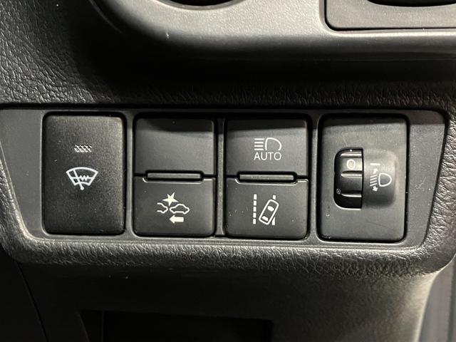 カローラフィールダー １．５Ｘ　４ＷＤ　ＥＴＣ　バックカメラ　社外ナビ　Ｗエアバック　衝突軽減ブレーキ　寒冷地仕様　横滑り防止装置　キーレスエントリー　オートマチックハイビーム　ミュージックプレイヤー接続可能（31枚目）