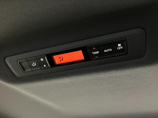 エスクァイア Ｘｉ　４ＷＤ　ＴＲＤグリル　ＥＴＣ　バックカメラ　純正ナビ　クルーズコントロール　エコモード　ルーフエアコン　純正アルミホイール　両側スライド片側電動スライドドア　ＭＴモード（23枚目）