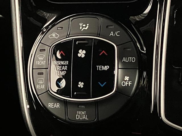 エスクァイア Ｘｉ　４ＷＤ　ＴＲＤグリル　ＥＴＣ　バックカメラ　純正ナビ　クルーズコントロール　エコモード　ルーフエアコン　純正アルミホイール　両側スライド片側電動スライドドア　ＭＴモード（24枚目）