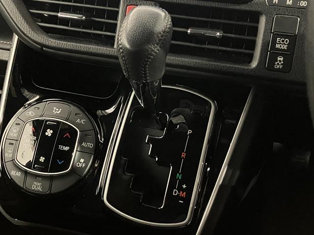 エスクァイア Ｘｉ　４ＷＤ　ＴＲＤグリル　ＥＴＣ　バックカメラ　純正ナビ　クルーズコントロール　エコモード　ルーフエアコン　純正アルミホイール　両側スライド片側電動スライドドア　ＭＴモード（25枚目）