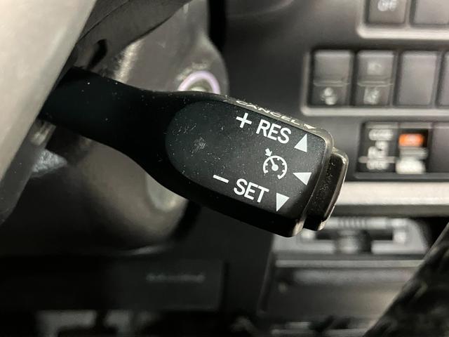 エスクァイア Ｘｉ　４ＷＤ　ＴＲＤグリル　ＥＴＣ　バックカメラ　純正ナビ　クルーズコントロール　エコモード　ルーフエアコン　純正アルミホイール　両側スライド片側電動スライドドア　ＭＴモード（29枚目）