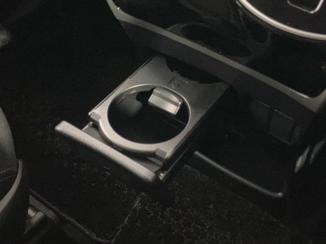 エスクァイア Ｘｉ　４ＷＤ　ＴＲＤグリル　ＥＴＣ　バックカメラ　純正ナビ　クルーズコントロール　エコモード　ルーフエアコン　純正アルミホイール　両側スライド片側電動スライドドア　ＭＴモード（35枚目）