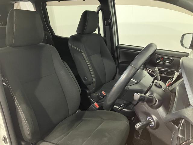 エスクァイア Ｘｉ　４ＷＤ　ＴＲＤグリル　ＥＴＣ　バックカメラ　純正ナビ　クルーズコントロール　エコモード　ルーフエアコン　純正アルミホイール　両側スライド片側電動スライドドア　ＭＴモード（38枚目）