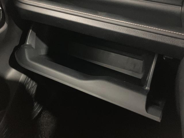 エスクァイア Ｘｉ　４ＷＤ　ＴＲＤグリル　ＥＴＣ　バックカメラ　純正ナビ　クルーズコントロール　エコモード　ルーフエアコン　純正アルミホイール　両側スライド片側電動スライドドア　ＭＴモード（51枚目）