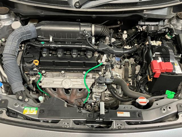 スイフト ハイブリッドＲＳ　４ＷＤ　ＥＴＣ　全方位カメラ　純正ナビ　クルーズコントロール　パドルシフト　ヒーテッドドアミラー　左右フロントシートヒーター　衝突軽減ブレーキ　ブルーエンブレム　横滑り防止機能　純正ホイール（6枚目）