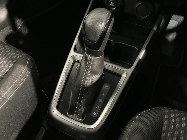 スイフト ハイブリッドＲＳ　４ＷＤ　ＥＴＣ　全方位カメラ　純正ナビ　クルーズコントロール　パドルシフト　ヒーテッドドアミラー　左右フロントシートヒーター　衝突軽減ブレーキ　ブルーエンブレム　横滑り防止機能　純正ホイール（23枚目）