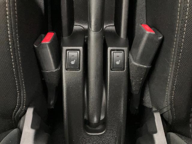 スイフト ハイブリッドＲＳ　４ＷＤ　ＥＴＣ　全方位カメラ　純正ナビ　クルーズコントロール　パドルシフト　ヒーテッドドアミラー　左右フロントシートヒーター　衝突軽減ブレーキ　ブルーエンブレム　横滑り防止機能　純正ホイール（32枚目）