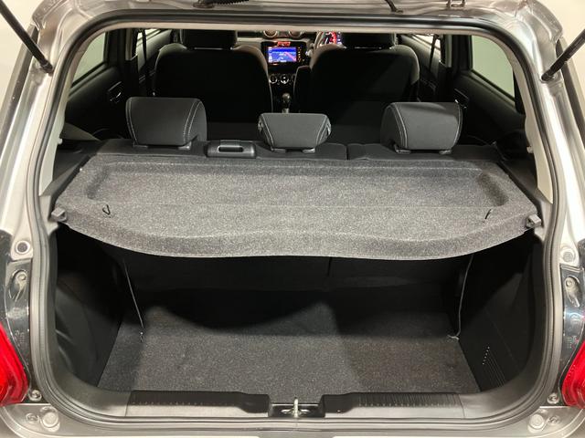 スイフト ハイブリッドＲＳ　４ＷＤ　ＥＴＣ　全方位カメラ　純正ナビ　クルーズコントロール　パドルシフト　ヒーテッドドアミラー　左右フロントシートヒーター　衝突軽減ブレーキ　ブルーエンブレム　横滑り防止機能　純正ホイール（46枚目）