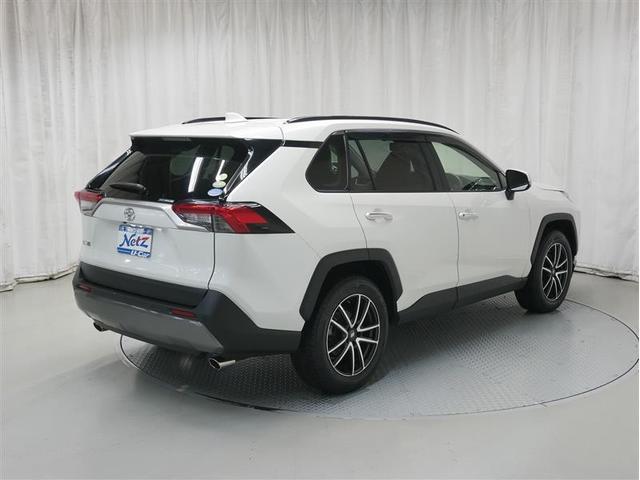 ＲＡＶ４ Ｇ　Ｚパッケージ　４ＷＤ　フルセグ　メモリーナビ　ＤＶＤ再生　ミュージックプレイヤー接続可　バックカメラ　衝突被害軽減システム　ＥＴＣ　ドラレコ　ＬＥＤヘッドランプ　ワンオーナー（3枚目）