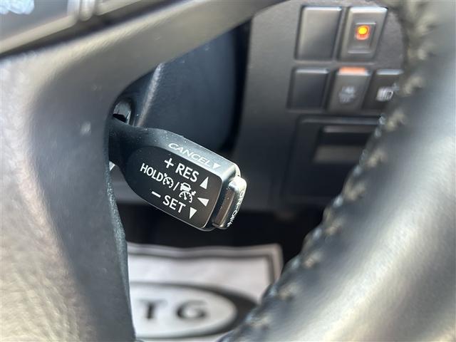 アルファード ２．５Ｓ　タイプゴールドＩＩ　４ＷＤ　ＤＶＤ再生　ミュージックプレイヤー接続可　後席モニター　バックカメラ　衝突被害軽減システム　ＥＴＣ　ドラレコ　両側電動スライド　ＬＥＤヘッドランプ　乗車定員７人　アイドリングストップ（18枚目）