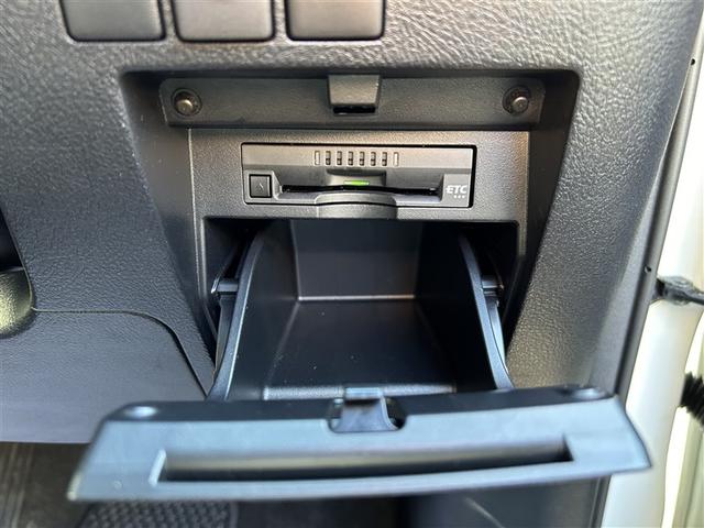 アルファード ２．５Ｓ　タイプゴールドＩＩ　４ＷＤ　ＤＶＤ再生　ミュージックプレイヤー接続可　後席モニター　バックカメラ　衝突被害軽減システム　ＥＴＣ　ドラレコ　両側電動スライド　ＬＥＤヘッドランプ　乗車定員７人　アイドリングストップ（19枚目）