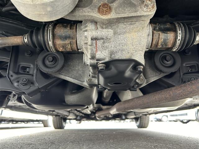 ヤリス Ｘ　４ＷＤ　メモリーナビ　バックカメラ　衝突被害軽減システム　ＥＴＣ（8枚目）