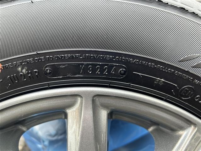 ヤリス Ｘ　４ＷＤ　メモリーナビ　バックカメラ　衝突被害軽減システム　ＥＴＣ（12枚目）