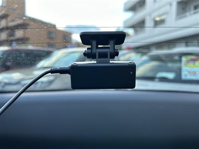 プリウス Z サンルーフ 4WD フルセグ メモリーナビ バックカメラ 衝突被害軽減システム ETC ドラレコ LEDヘッドランプ(29枚目)