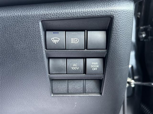 ヴォクシー ハイブリッドＳ－Ｚ　４ＷＤ　フルセグ　メモリーナビ　バックカメラ　衝突被害軽減システム　ドラレコ　両側電動スライド　ＬＥＤヘッドランプ　乗車定員７人　３列シート（18枚目）