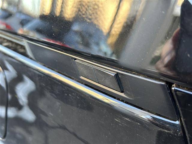 ヴォクシー ハイブリッドＳ－Ｚ　４ＷＤ　フルセグ　メモリーナビ　バックカメラ　衝突被害軽減システム　ドラレコ　両側電動スライド　ＬＥＤヘッドランプ　乗車定員７人　３列シート（36枚目）