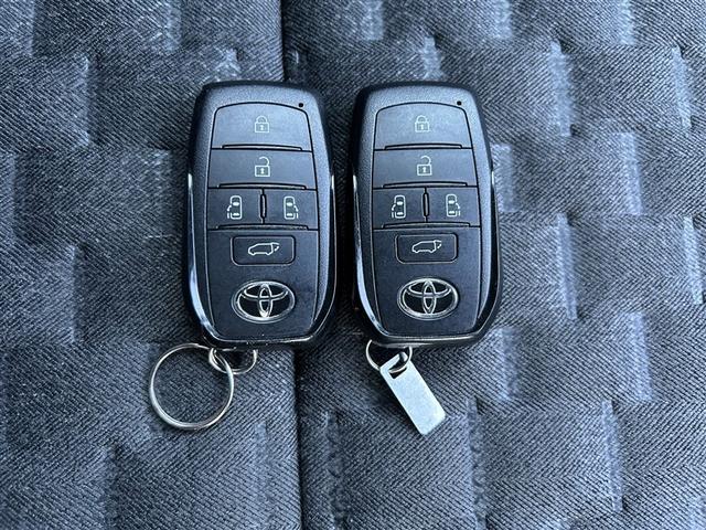 ヴォクシー ハイブリッドＳ－Ｚ　４ＷＤ　フルセグ　メモリーナビ　バックカメラ　衝突被害軽減システム　ドラレコ　両側電動スライド　ＬＥＤヘッドランプ　乗車定員７人　３列シート（40枚目）