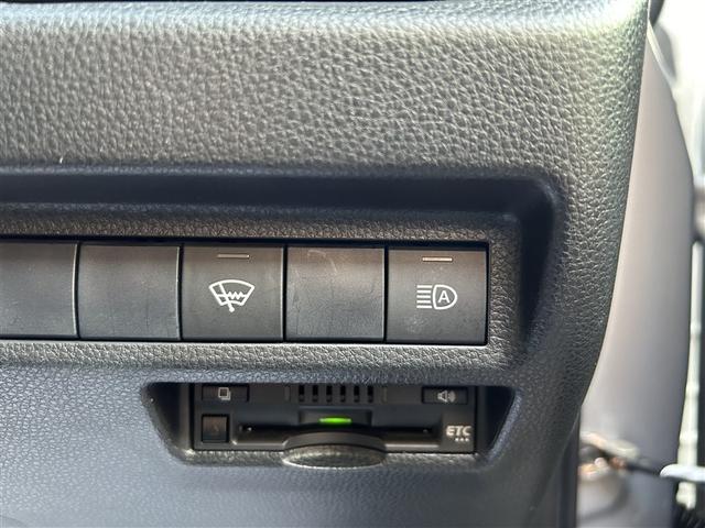 ＲＡＶ４ Ｘ　４ＷＤ　メモリーナビ　バックカメラ　衝突被害軽減システム　ＥＴＣ　ＬＥＤヘッドランプ（17枚目）