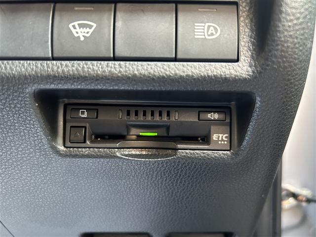 ＲＡＶ４ Ｘ　４ＷＤ　メモリーナビ　バックカメラ　衝突被害軽減システム　ＥＴＣ　ＬＥＤヘッドランプ（18枚目）