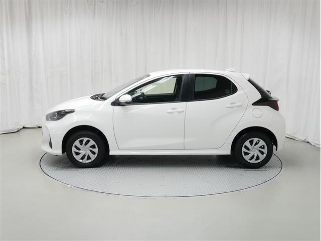 ヤリス Ｘ　４ＷＤ　メモリーナビ　バックカメラ　衝突被害軽減システム　ＥＴＣ（2枚目）