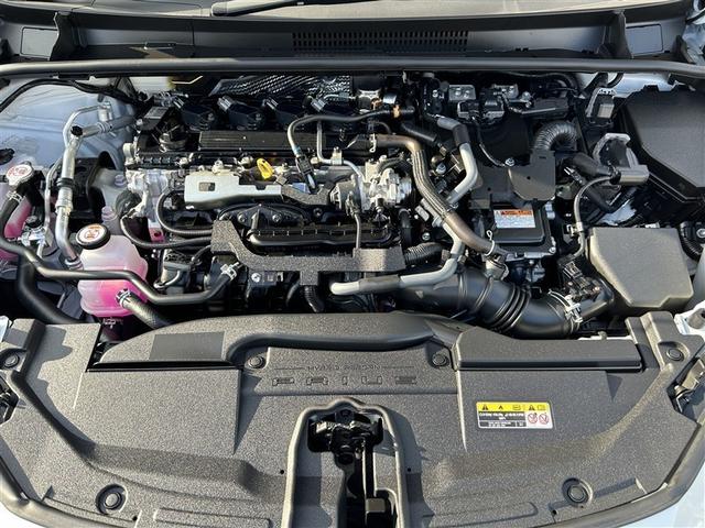 プリウス Ｚ　サンルーフ　４ＷＤ　フルセグ　メモリーナビ　バックカメラ　衝突被害軽減システム　ＥＴＣ　ドラレコ　ＬＥＤヘッドランプ（7枚目）