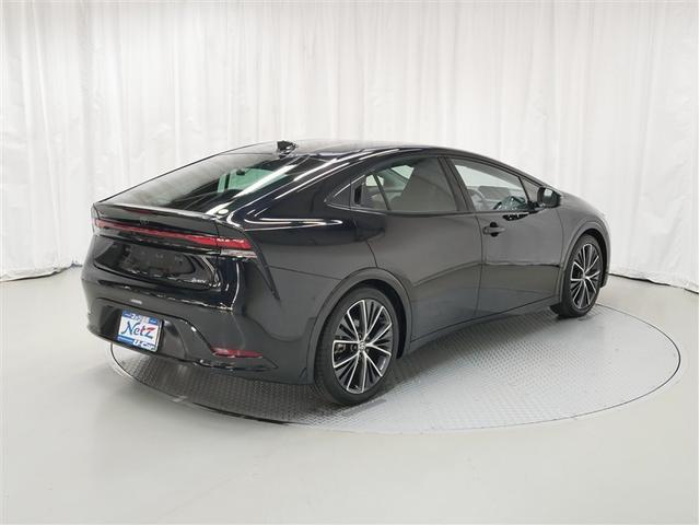 プリウス Ｚ　サンルーフ　４ＷＤ　フルセグ　メモリーナビ　バックカメラ　衝突被害軽減システム　ＥＴＣ　ドラレコ　ＬＥＤヘッドランプ（3枚目）