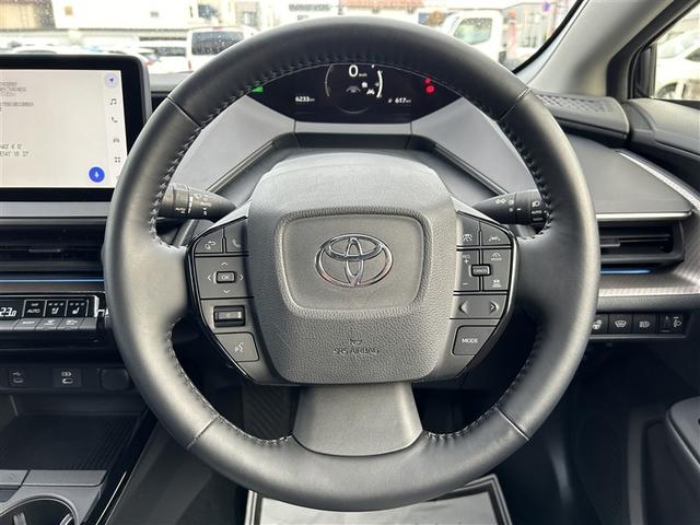 プリウス Ｚ　サンルーフ　４ＷＤ　フルセグ　メモリーナビ　バックカメラ　衝突被害軽減システム　ＥＴＣ　ドラレコ　ＬＥＤヘッドランプ（14枚目）