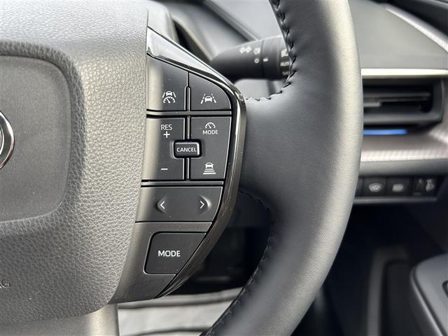 プリウス Ｚ　サンルーフ　４ＷＤ　フルセグ　メモリーナビ　バックカメラ　衝突被害軽減システム　ＥＴＣ　ドラレコ　ＬＥＤヘッドランプ（17枚目）