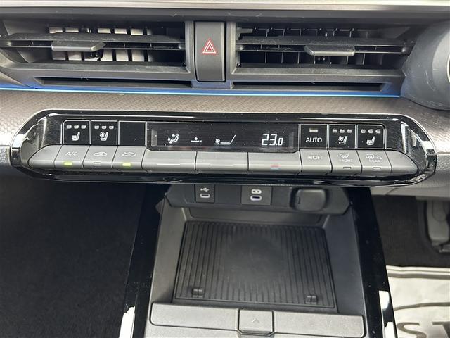 プリウス Ｚ　サンルーフ　４ＷＤ　フルセグ　メモリーナビ　バックカメラ　衝突被害軽減システム　ＥＴＣ　ドラレコ　ＬＥＤヘッドランプ（25枚目）