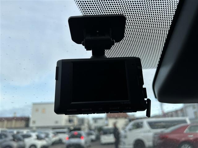 プリウス Ｚ　サンルーフ　４ＷＤ　フルセグ　メモリーナビ　バックカメラ　衝突被害軽減システム　ＥＴＣ　ドラレコ　ＬＥＤヘッドランプ（28枚目）