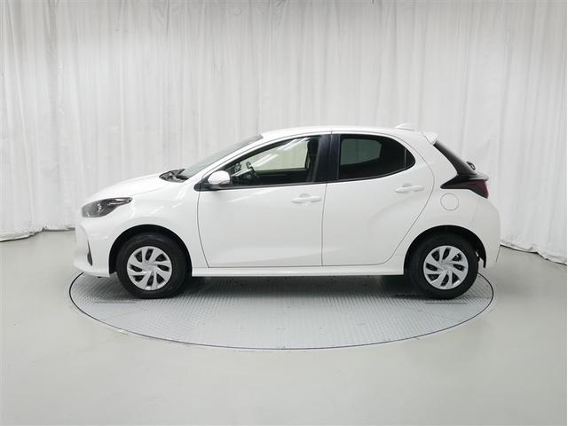 ヤリス Ｘ　４ＷＤ　メモリーナビ　バックカメラ　衝突被害軽減システム　ＥＴＣ（2枚目）