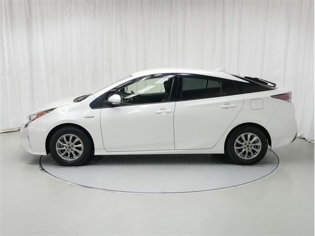 プリウス Sセーフティプラス 4WD フルセグ メモリーナビ DVD再生 バックカメラ 衝突被害軽減システム ETC ドラレコ LEDヘッドランプ(2枚目)