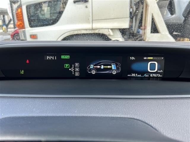 プリウス Sセーフティプラス 4WD フルセグ メモリーナビ DVD再生 バックカメラ 衝突被害軽減システム ETC ドラレコ LEDヘッドランプ(15枚目)