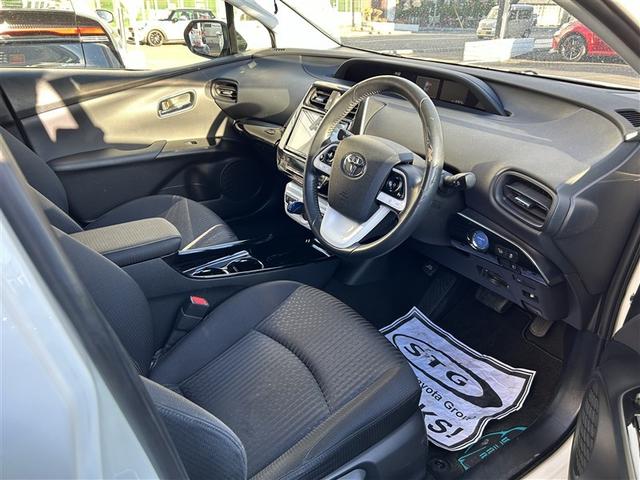 プリウス Sセーフティプラス 4WD フルセグ メモリーナビ DVD再生 バックカメラ 衝突被害軽減システム ETC ドラレコ LEDヘッドランプ(30枚目)