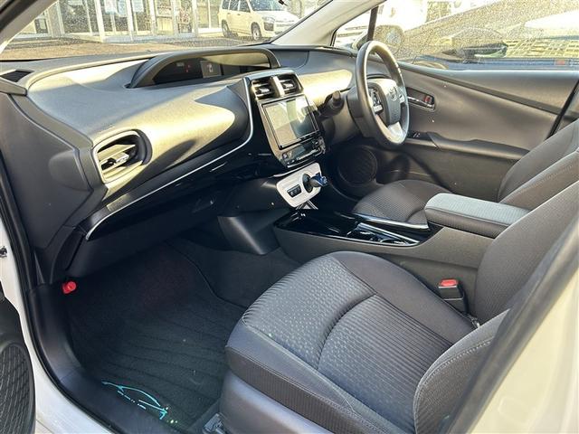 プリウス Sセーフティプラス 4WD フルセグ メモリーナビ DVD再生 バックカメラ 衝突被害軽減システム ETC ドラレコ LEDヘッドランプ(31枚目)