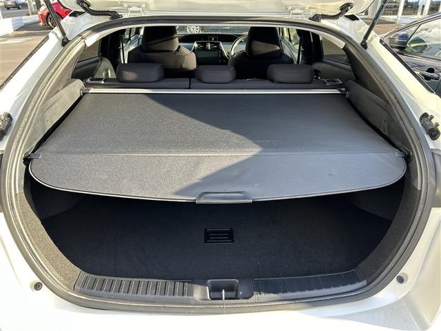 プリウス Sセーフティプラス 4WD フルセグ メモリーナビ DVD再生 バックカメラ 衝突被害軽減システム ETC ドラレコ LEDヘッドランプ(35枚目)