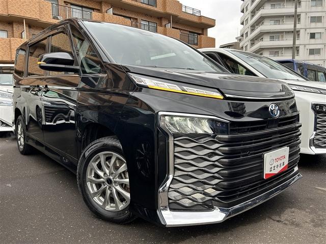 ヴォクシー ハイブリッドＳ－Ｚ　４ＷＤ　フルセグ　メモリーナビ　バックカメラ　衝突被害軽減システム　ＥＴＣ　両側電動スライド　ＬＥＤヘッドランプ　乗車定員７人　３列シート（5枚目）