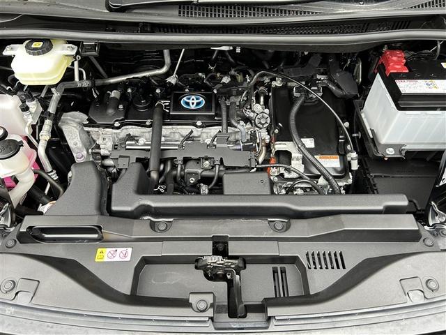 ヴォクシー ハイブリッドＳ－Ｚ　４ＷＤ　フルセグ　メモリーナビ　バックカメラ　衝突被害軽減システム　ＥＴＣ　両側電動スライド　ＬＥＤヘッドランプ　乗車定員７人　３列シート（7枚目）