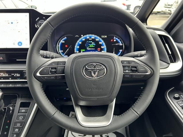 ヴォクシー ハイブリッドＳ－Ｚ　４ＷＤ　フルセグ　メモリーナビ　バックカメラ　衝突被害軽減システム　ＥＴＣ　両側電動スライド　ＬＥＤヘッドランプ　乗車定員７人　３列シート（14枚目）