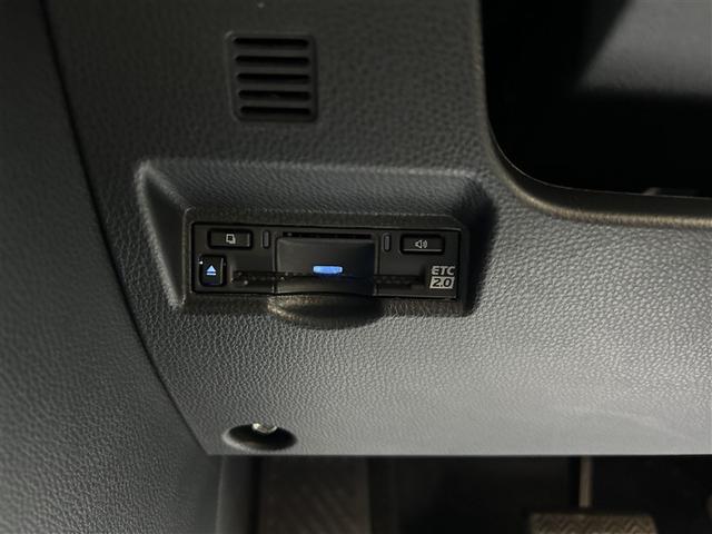 ヴォクシー ハイブリッドＳ－Ｚ　４ＷＤ　フルセグ　メモリーナビ　バックカメラ　衝突被害軽減システム　ＥＴＣ　両側電動スライド　ＬＥＤヘッドランプ　乗車定員７人　３列シート（19枚目）